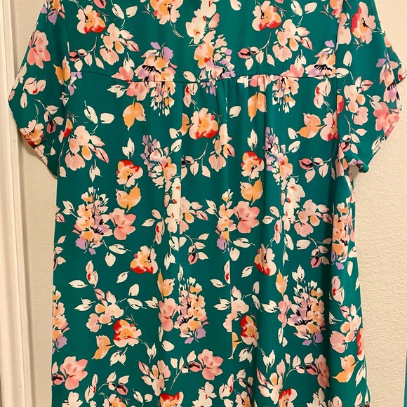 Torrid Green Floral Georgette Women's Top - Picture 6 of 7